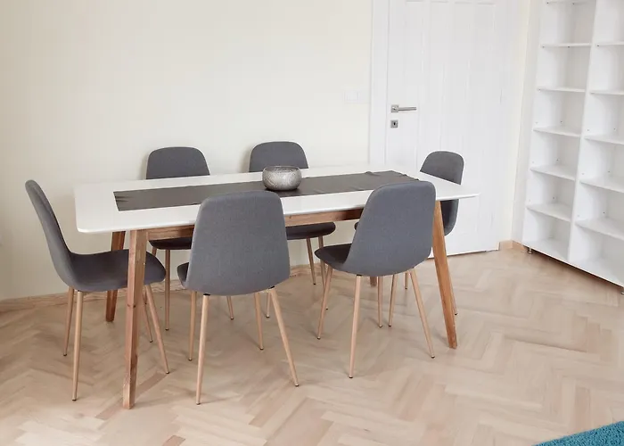 Fontana באלאטונפורד